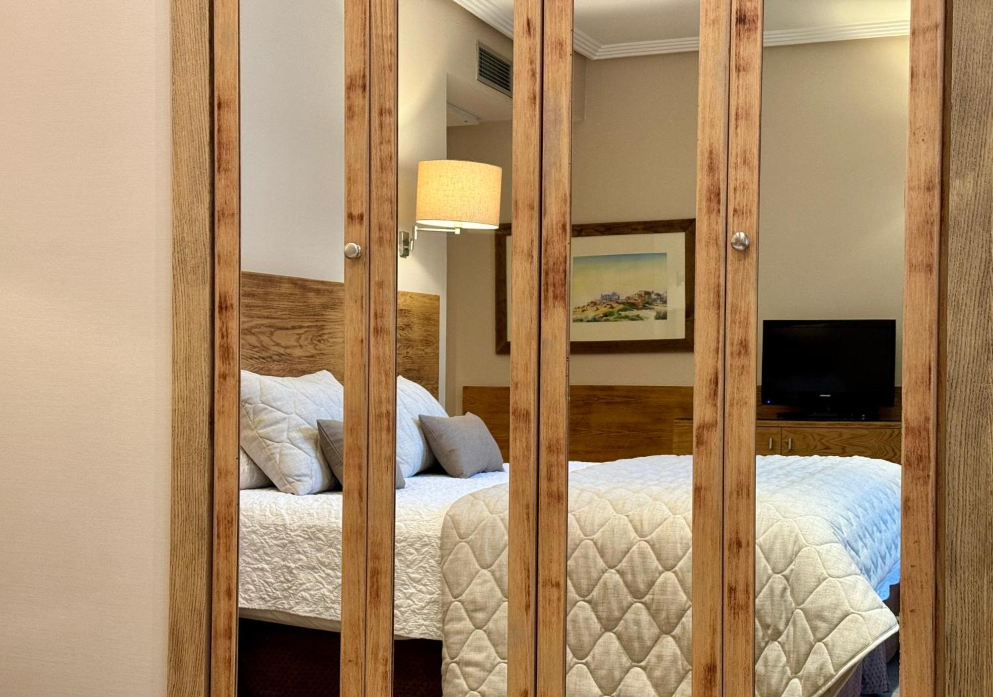 Hotel San Juan De Los Reyes Tolède Extérieur photo